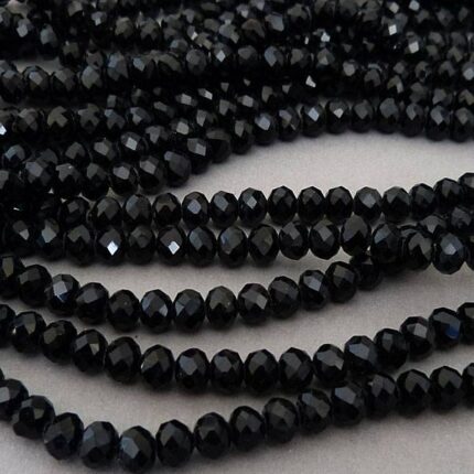 Glasschliff Perlen Strang- 6 mm schwarz