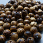 Walnuss Holz Perle 10 mm - Image 2