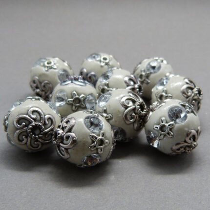 Kashmiri Perle 15 mm - weiß